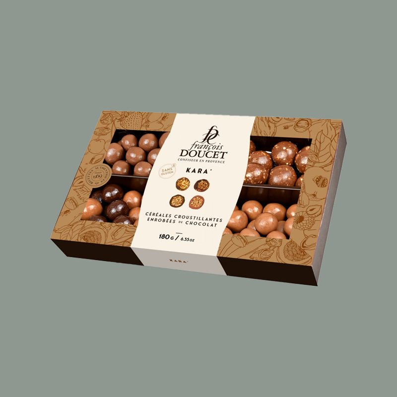 Sortiment gepuffter Cerealien mit Karamell und Schokoladenüberzug von 'Francois Doucet'