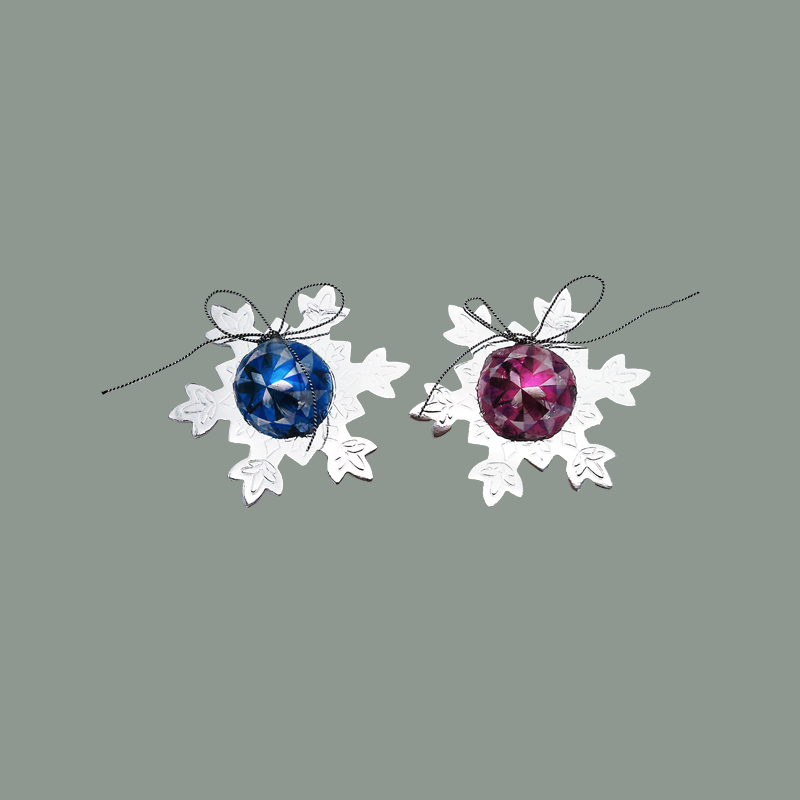 Eiskristall inkl. Aufhänger (Farbe wählbar)