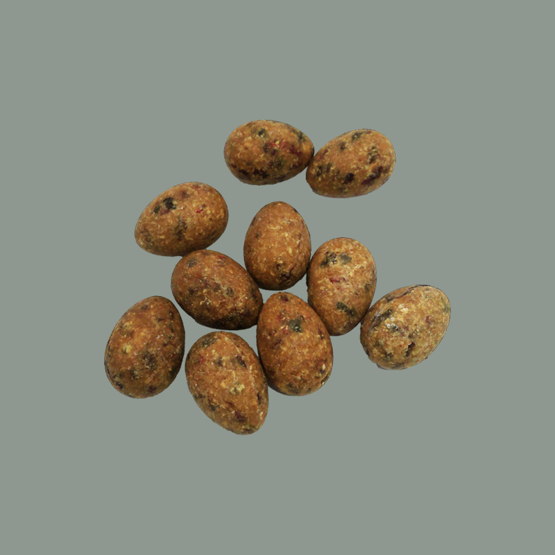 Himbeer-Krokant Ostereier mit Mandelnougat